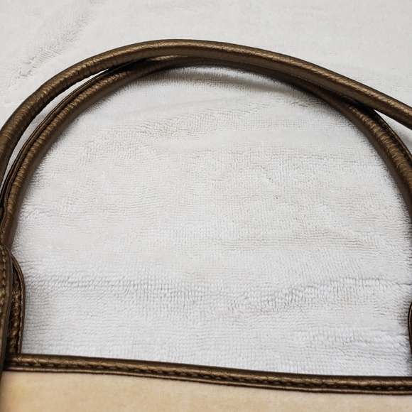 JUICY COUTURE UNIVERSITY - TRUST FUND GENERATION TOTE BAG. - Picture 8 of 10